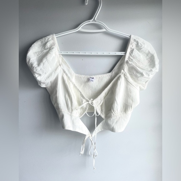 💖(2 for $15)💖 Garage White Tie-Front Crop Top - Picture 4 of 7